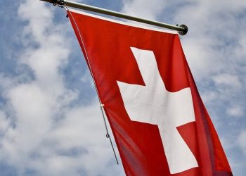 85 mijë vende pune për të huajt/ Zvicra “hap dyert” për punësim me paga deri në 6.500 euro