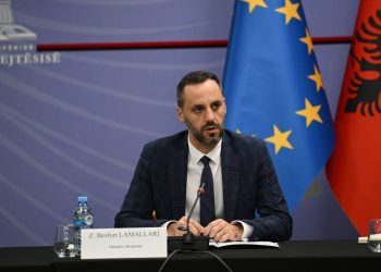 Balluku në Kushtetuese, Lamallari ndan fjalët e magjistratit italian: Mbrojtja e parimeve kushtetuese, detyrë e përditshme e çdo demokracie