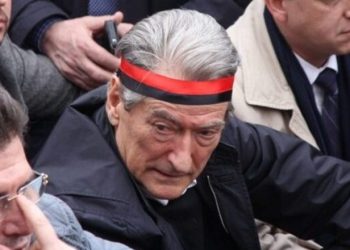 Shqipërisë i mungon e djathta