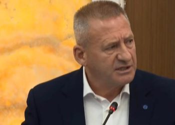 “Sy më sy”, Nard Ndoka kritikon Berishën: Mos gënjeni anëtarët, i keni kthyer aleatët në tabelë qitje për humbjen