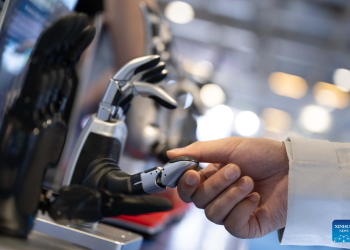 Zhvillohet në Makao ekspozita mbi makinat dhe elektronikën e inteligjencës artificiale