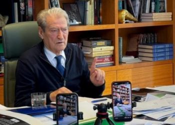 Dorëheqja e Gjekmarkaj/ Berisha: Pranoj kritikat për firmat për Shabanin, por jo largimin e deputetëve nga partia