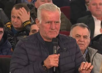 “Hiqni koalicionet, na vjedhin votat!”/ Demokrati kritikon Berishën në Kurbin: Pse duhet të votojmë partitë e vogla?