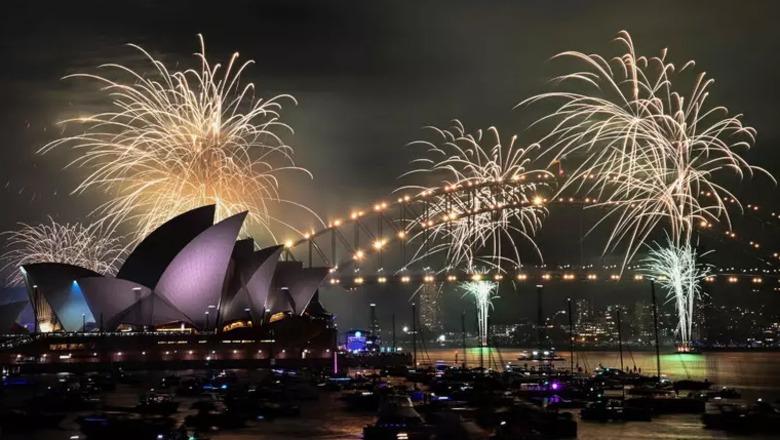 E çuditshme  nga Kiribati në Samoa  Kalimi nga viti në vit do të zgjasë 26 orë dhe jo 24