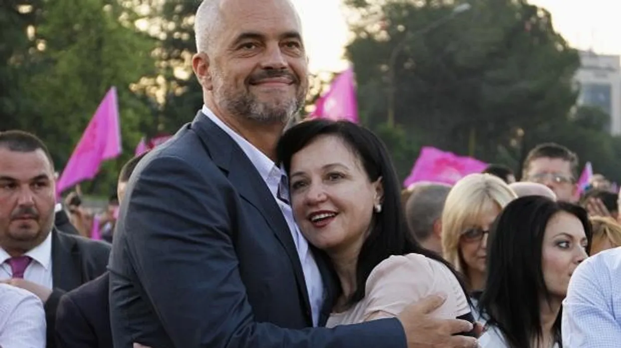  U bëra burrë i martuar 24 karat   Rama rrëfehet për Lindën  Më dha atë që më mungonte 