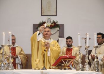 Mesha e Krishtlindjes në Katedralen “Shën Pali”, Imzot Arjan Dodaj: Të ecim me shpresë përballë çdo zhgënjimi njerëzor