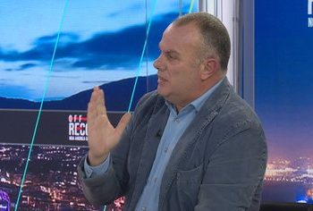 “S’keni moral”, Kreu i PD Durrës ‘shpërthen’ ndaj Salianjit: Po çoni ujë te mulliri i Ramës