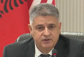 “Dumani luftarak, nuk e ka trembur presioni”, Xholi: Nuk do fusja kurrë njerëz në burg pa prova