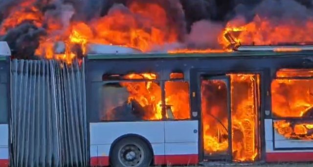 Zjarri i madh në Durrës ku u dogjën 8 autobusë  ngjarja referohet në prokurori si aksidentale