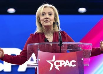 Ish-kryeministrja britanike rikthehet si fanse e zjarrtë e Trump dhe akuzon për komplot: U përpoqën të më shkatërronin