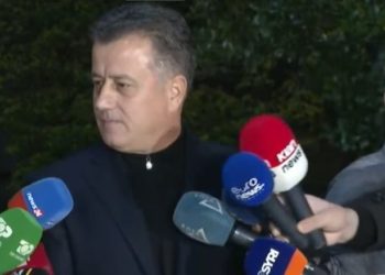 “Nuk e jap dorëheqjen, se i bëhet qejfi Ramës”, Flamur Noka sqaron debatin me Salianjin në Kryesinë e PD