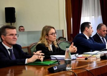 PS–PD dakord për shtyrjen e mbledhjes për Ballukun, SPAK: “USB-në sekrete” mund ta marrin anëtarët e ‘Mandateve’