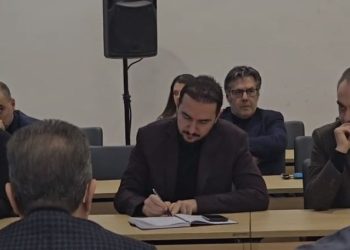 Zbardhen debatet në Kryesinë e PD/ Salianji-Berishës: Cili nen i statutit na ndalon të takojmë demokratët?