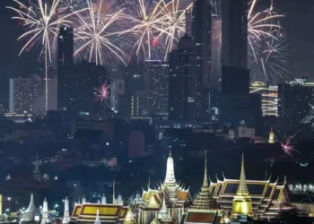 Singapori, Pekini, Tokio dhe Seuli presin 2026-n me kambana, fishekzjarrë dhe ceremoni tradicionale