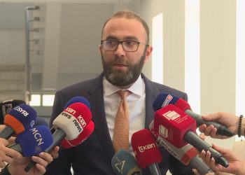 Avokati i Popullit në Kushtetuese, PD nis mbledhjen e firmave! Kërkesë edhe për Ballukun