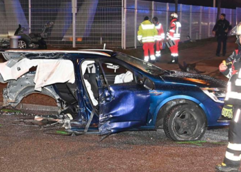 Porsche ndan në mes Renault-in në aksidentin dramatik, dy të vdekur