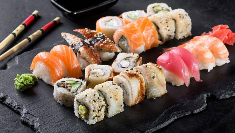 I mituri vdes pasi konsumoi sushi  pronari i restorantit dënohet me 2 5 vite burg