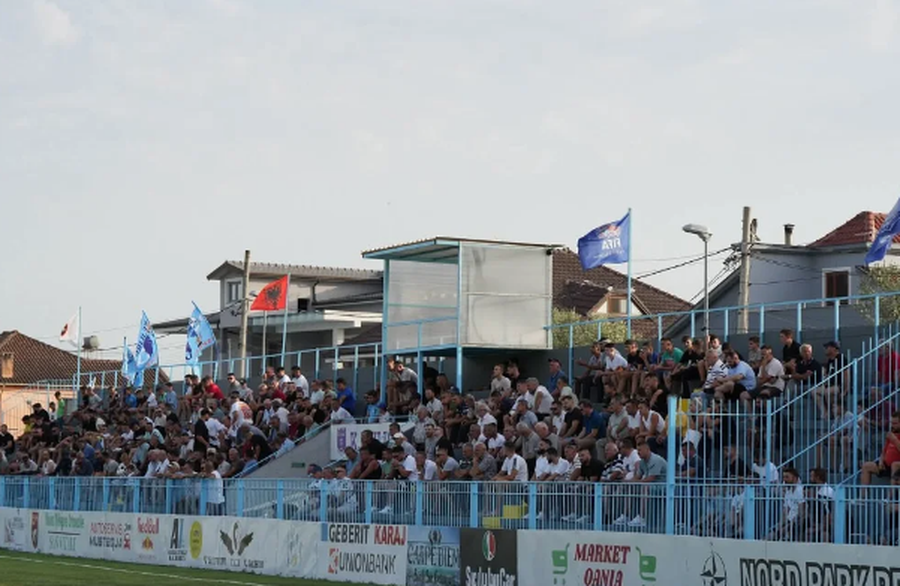 FOTO   Dhunë në Fushë Krujë  sulmohen lojtarët e Skënderbeut dhe trajneri Gjoka