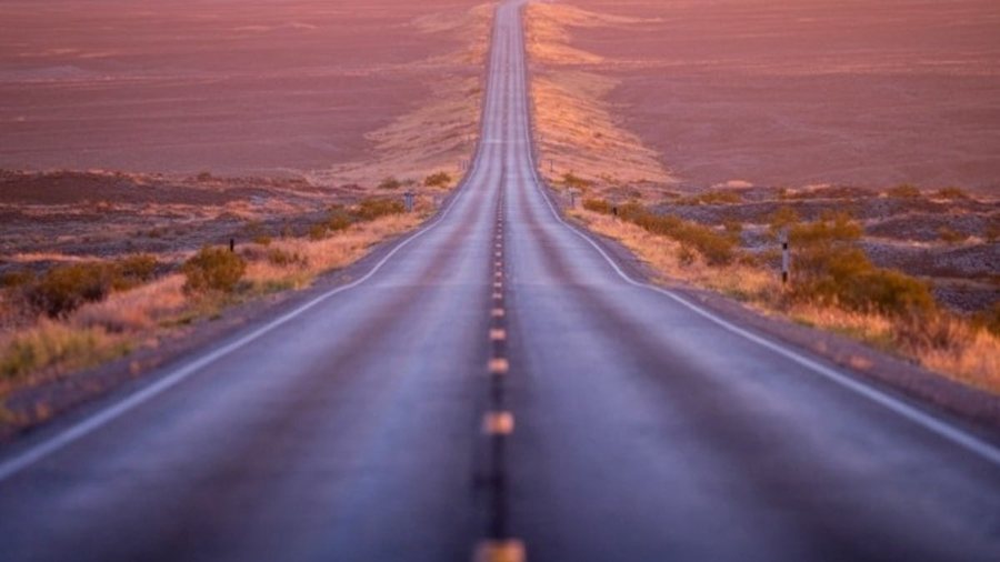 Pa e lëvizur timonin për dy orë  kjo është rruga më e drejtë në botë