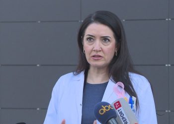 Gripi që po alarmon Europën, varianti “K” është shumë ngjitës dhe më agresiv