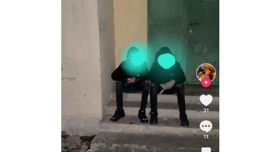 14 vjeçari ekspozon thikën në rrjetet sociale  Prokuroria e Durrësit nis hetimet