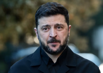 Zelensky kërkon paqe të “dinjitetshme” në prag të takimit mes zyrtarëve amerikanë e ukrainas në Berlin