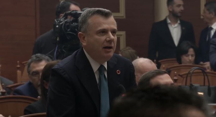 Balla pas tensioneve në Kuvend  Sjellja e opozitës për të motivuar mbështetësit