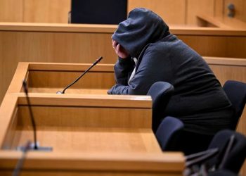 Drogonte, përdhunonte dhe shpërndante videot e gruas online, dënohet 61-vjeçari