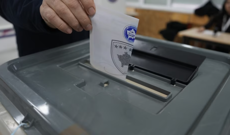 Tërheqja e komunave serbe nga Asociacioni i Komunave të Kosovës   kartë në duar të kujt 