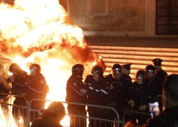 Molotovët dhe dhuna ndaj Policisë, arrestohen katër militantë të opozitës
