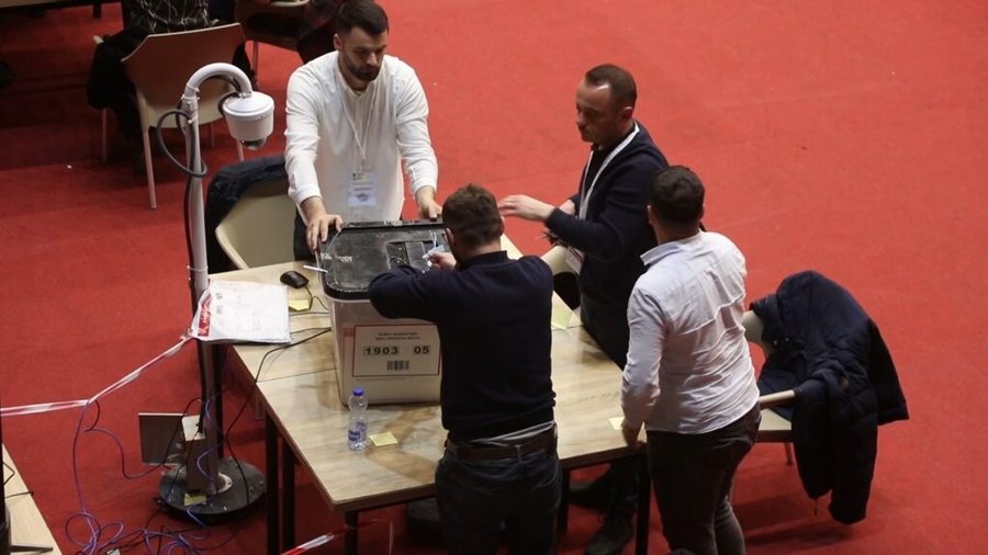 100 prokurorë për zgjedhjet në Kosovë