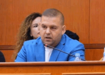 Ish-sekretari i Përgjithshëm i LSI: Transporti publik po bëhet me standardet e BE në Tiranë