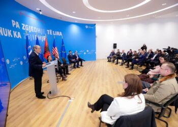 Berisha: Nuk ka forcë në botë që e mban në pushtet Edi Ramën në qoftë se ne i pushtojmë sheshin