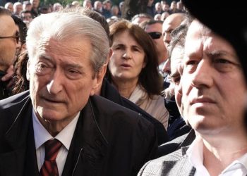 Takimi i Salianjit me më të votuarit! Berisha: Nuk do lejojmë gjueti shtrigash në parti