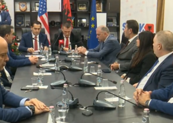 U zgjodh drejtuesi i SPAK, Dumani “i dorëzon çelësat”, Klodjan Braho merr detyrën në krye të Prokurorisë së Posaçme