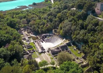 Lejuan ndërtimet pa leje në Butrint/ Prokuroria Sarandë çon në gjyq 5 persona, mes tyre kryeinspektorin dhe inspektorët e IVMT