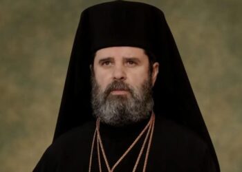 Kryepeshkopi Joani uron Krishtlindjet: Kjo festë vjen si rreze shprese, ngushëllimi dhe paqeje