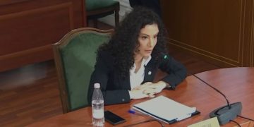 VIDEOLAJM/ “Nuk e jap dorëheqjen”, kandidatja e Berishës për AP nuk plotëson as kriterin bazë…