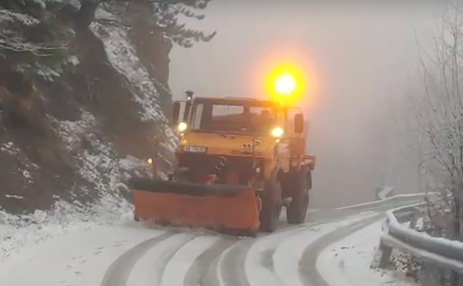 VIDEO Rikthehen reshjet e dëborës në Korçë  ja sa pritet të shkojnë temperaturat