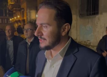 VIDEO- Ervin Salianji para takimit me strukturat në Durrës, mesazh Berishës: PD të kthehet te njerëzit, te kafet