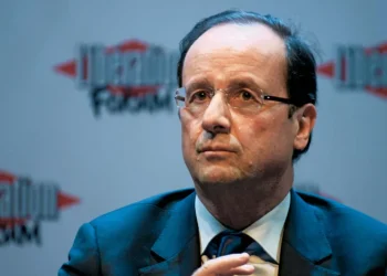 Ish-presidenti François Hollande bie pre e një grabitjeje, dy të arrestuar