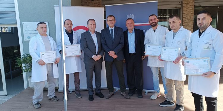 Polonia financon në zhvillimin profesional në Shqipëri