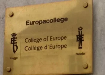 Hetimi vuri në pranga Federica Mogherini-n, çfarë janë Kolegji i Europës dhe Shërbimi i Jashtëm i BE-së