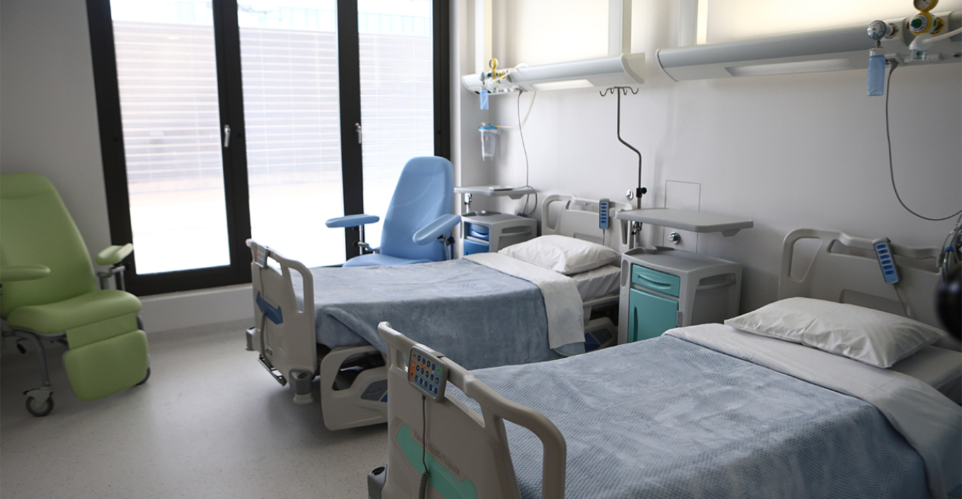 E rëndë në Greqi  pitbulli sulmon për vdekje foshnjën e shqiptarit  po luante në oborrin e shtëpisë