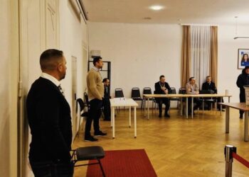 Zgjedhjet e parakohshme/ Mbi 7 mijë qytetarë kanë votuar në përfaqësitë diplomatike të Kosovës