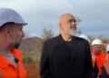 “Gati shtatorin e ardhshëm”, Rama inspekton kantierin e “Kengo Art Park” në Petrelë
