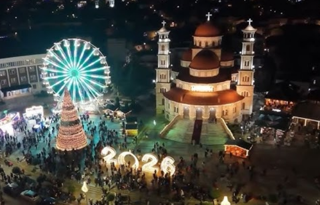  Travel and Tour World   Korça  destinacioni dimëror që magjeps turistët e huaj me atmosferën festive