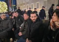 Berisha bëhet gati për “Foltoren”, Lapaj i “liron” vendin/ Zhvendos protestën disa metra më tutje