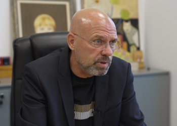 Qenkan shqetësuar gjyqtarët nga Rama, por nuk thanë asnjë fjalë kur iu përgjua kolegu