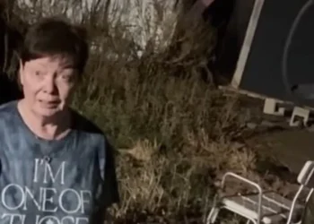 Shokuese/ Njerka mbyll në kafazin e qenit vajzën 22-vjeçare me aftësi të kufizuara! Ulërima, frikë e thirrje për ndihmë (VIDEO)